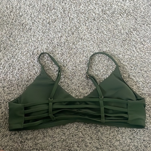 green bikini top - Picture 2 of 4